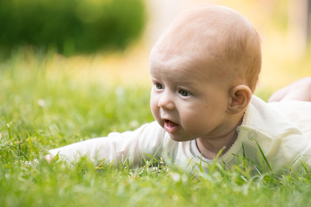 Les méthodes efficaces pour rafraîchir la chambre de bébé pendant l’été